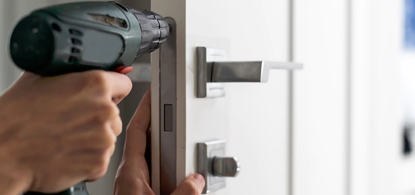 Locksmith For Lock Replacement Near Me in Pinole, CA