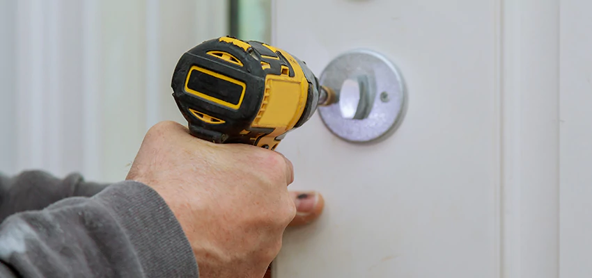 Street Locksmith For Smart Lock Repair in Pinole, CA